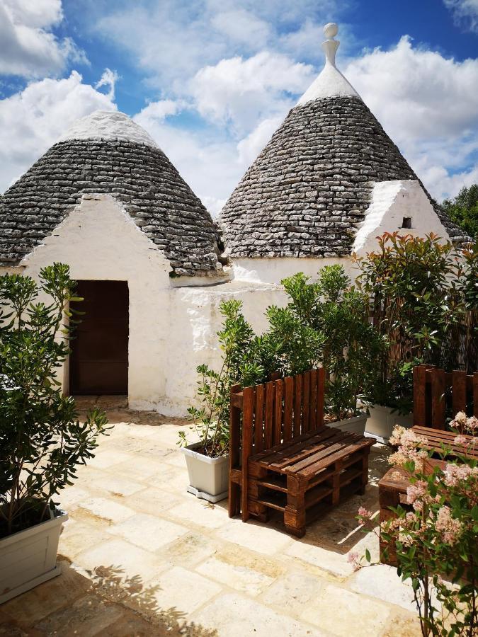 Гостевой дом Trulli Stett Чистернино Экстерьер фото